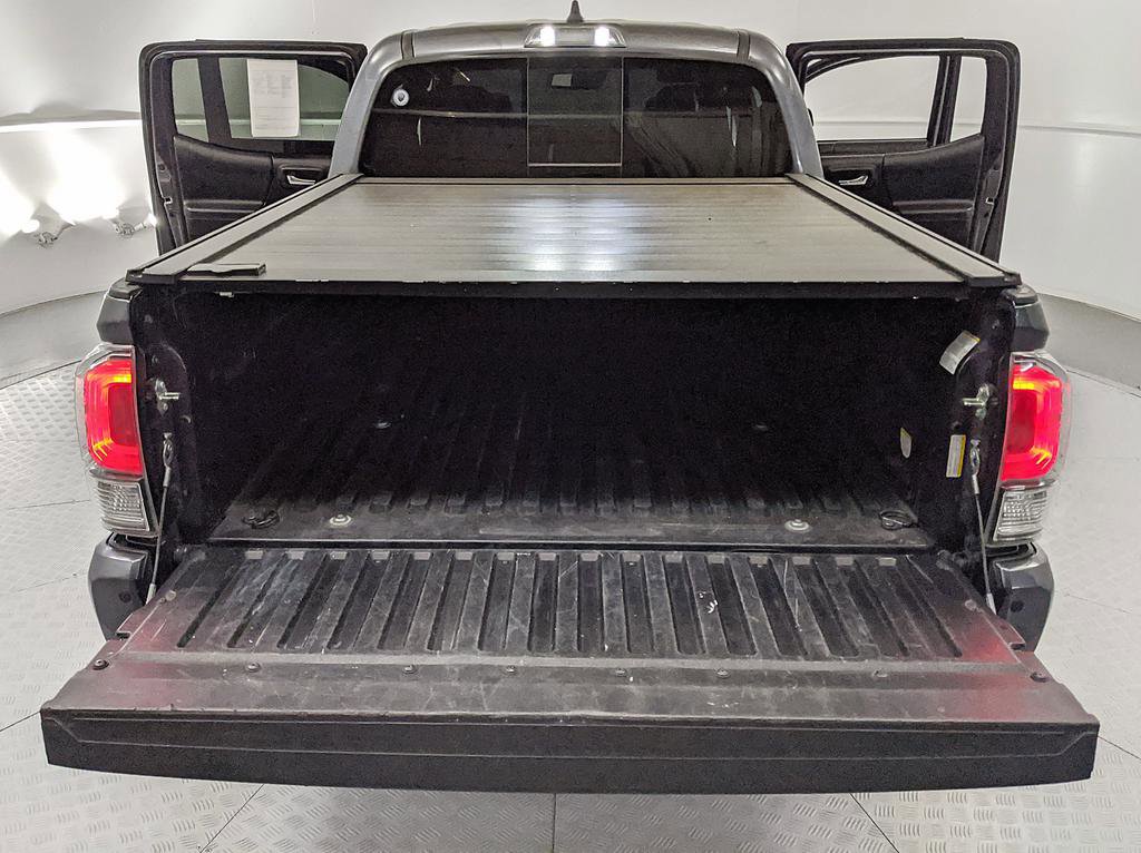 Used 2020 Toyota Tacoma Limited AWD/4WD image 7