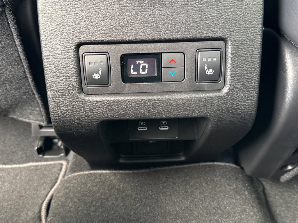 New 2026 Mitsubishi Outlander SEL AWD/4WD image 30