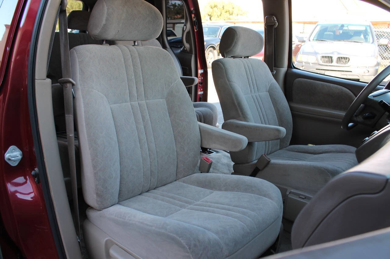 Used 1998 Toyota Sienna LE image 33