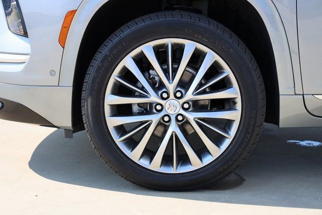 New 2026 Buick Enclave Avenir w/ Super Cruise Package FWD image 9