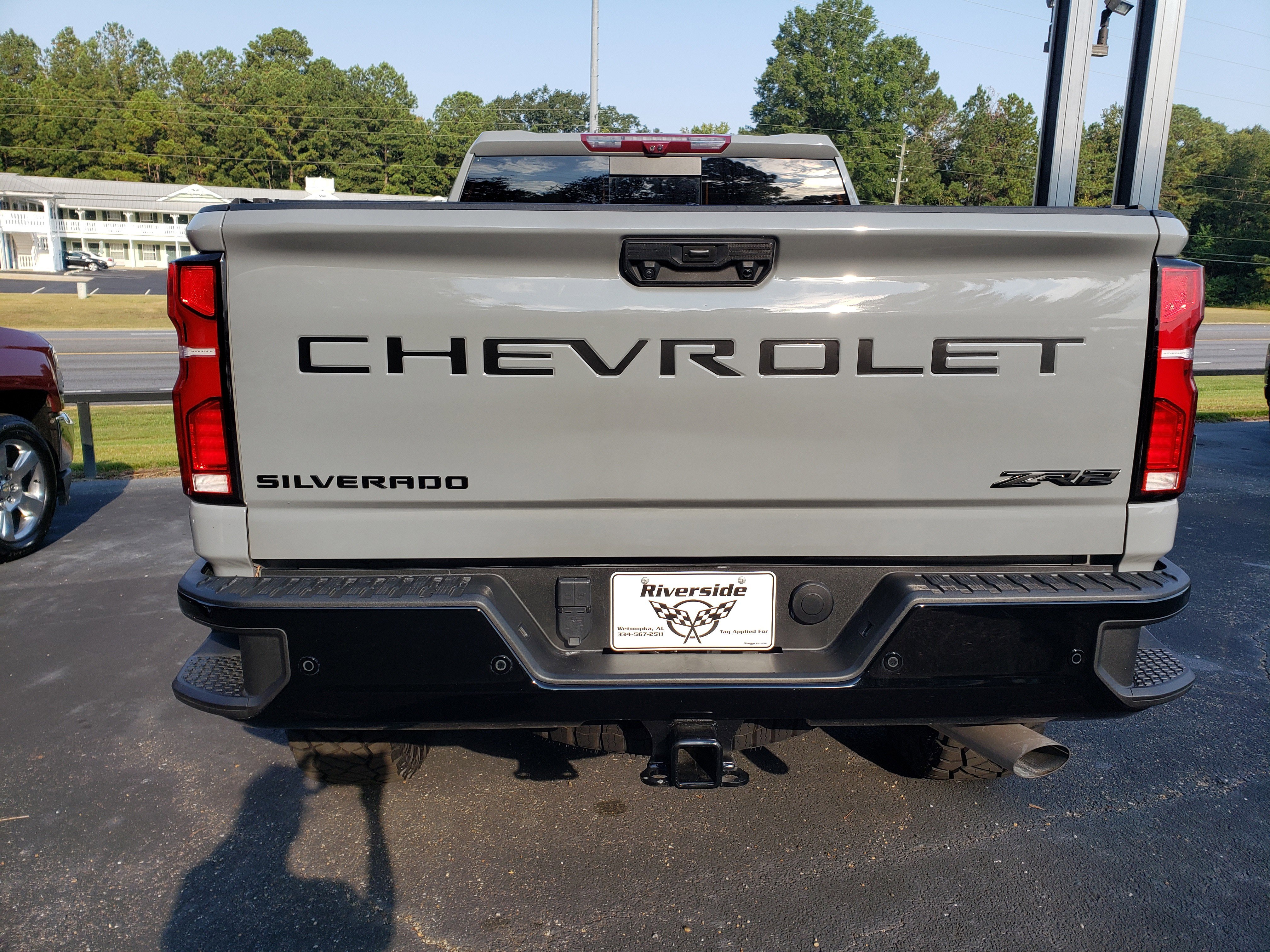 Used 2024 Chevrolet Silverado 2500 ZR2 w/ Technology Package image 41