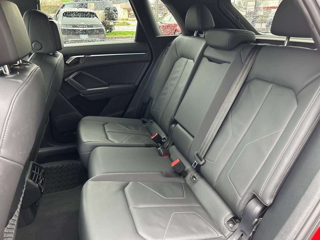 Used 2024 Audi Q3 2.0T Premium Plus image 10