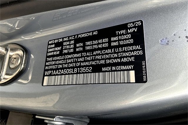 New 2025 Porsche Macan image 42