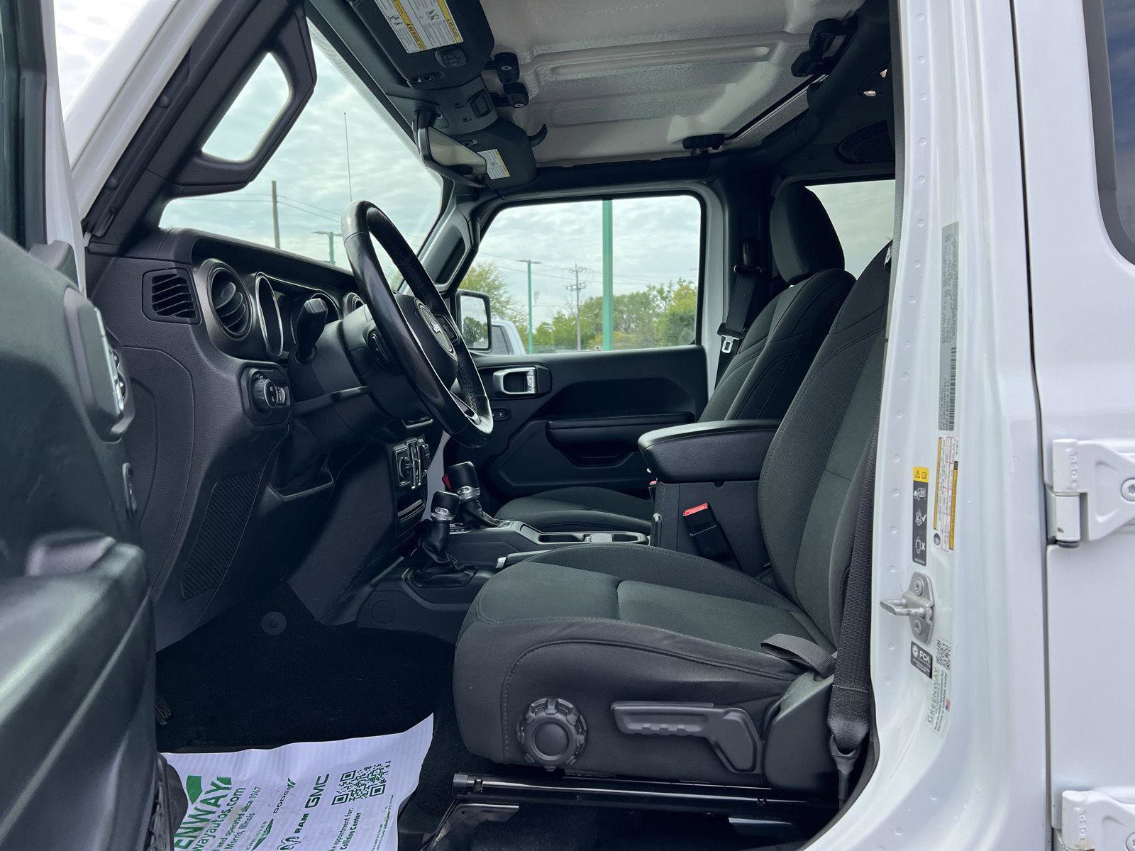 Used 2021 Jeep Gladiator Willys image 21