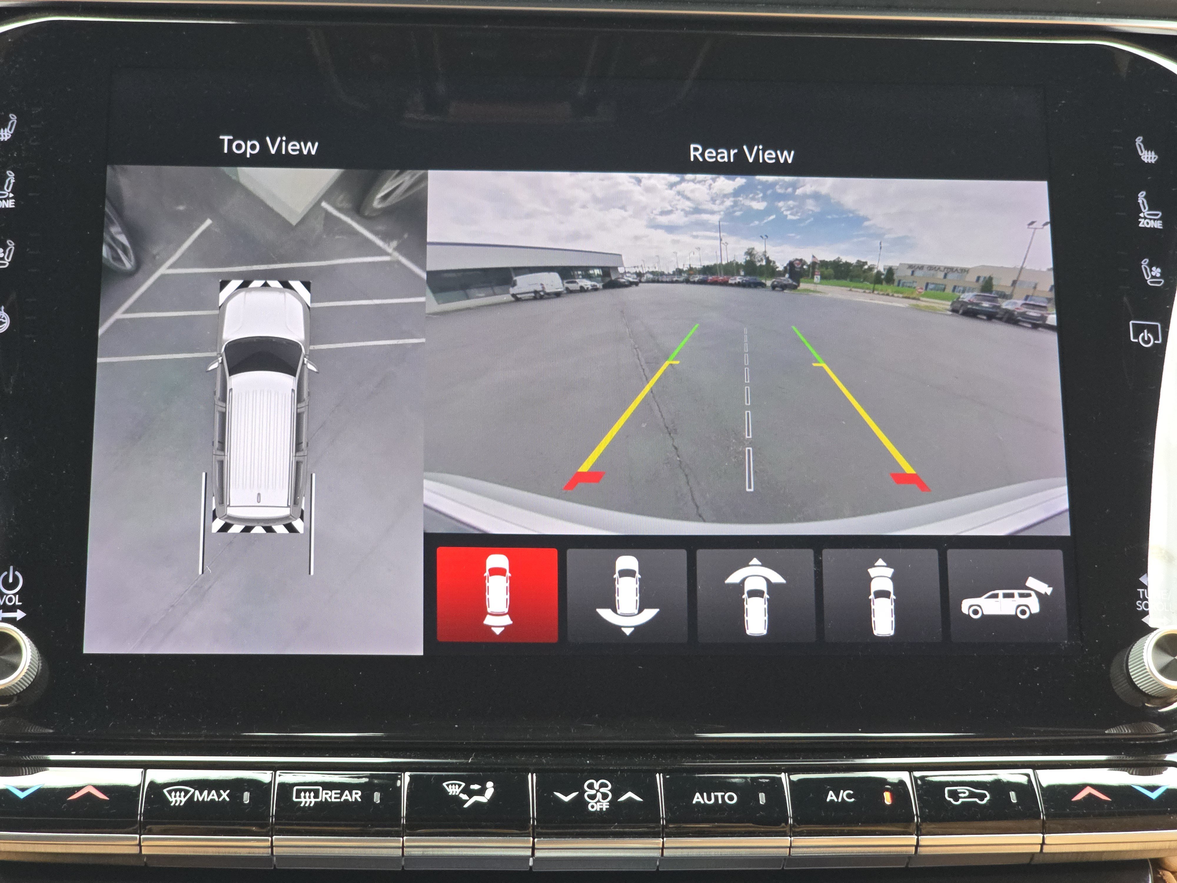 Used 2024 Jeep Grand Wagoneer Series III w/ Rear Seat Video Group 1 AWD/4WD image 28