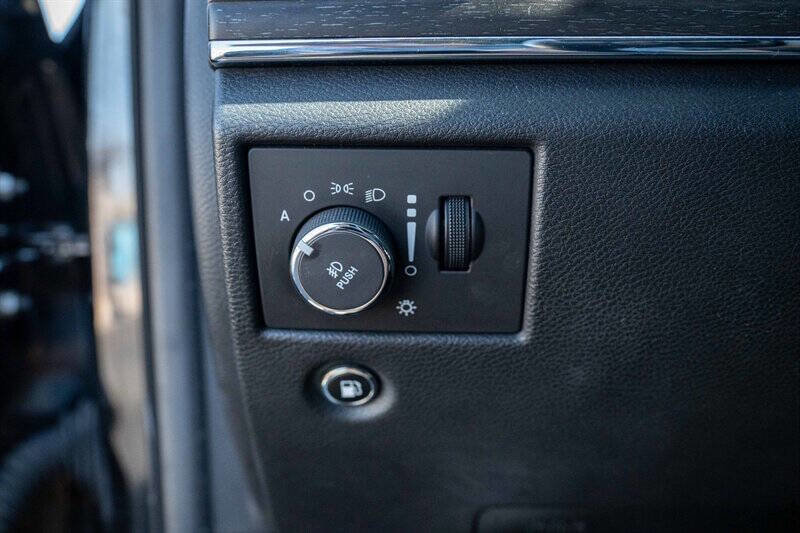 Used 2016 Jeep Grand Cherokee Limited image 13