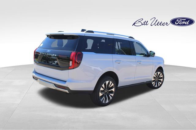 New 2026 Ford Expedition Platinum image 3