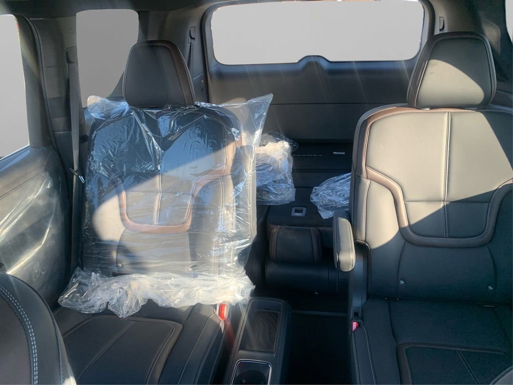 New 2025 Nissan Armada SL w/ Captain's Chari Seat Package AWD/4WD image 21