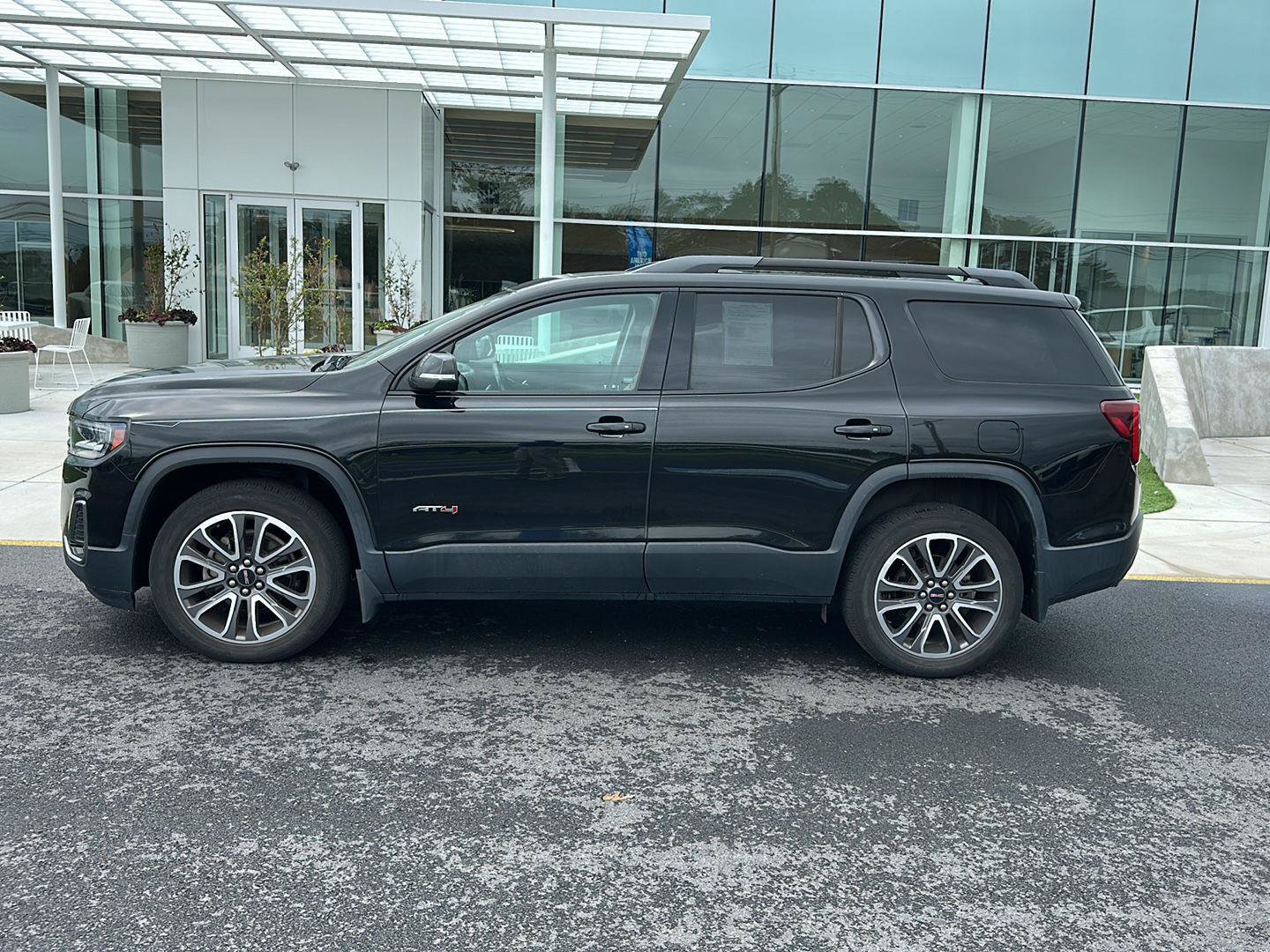 Used 2020 GMC Acadia AT4 w/ Driver Alert Package II AWD/4WD image 10