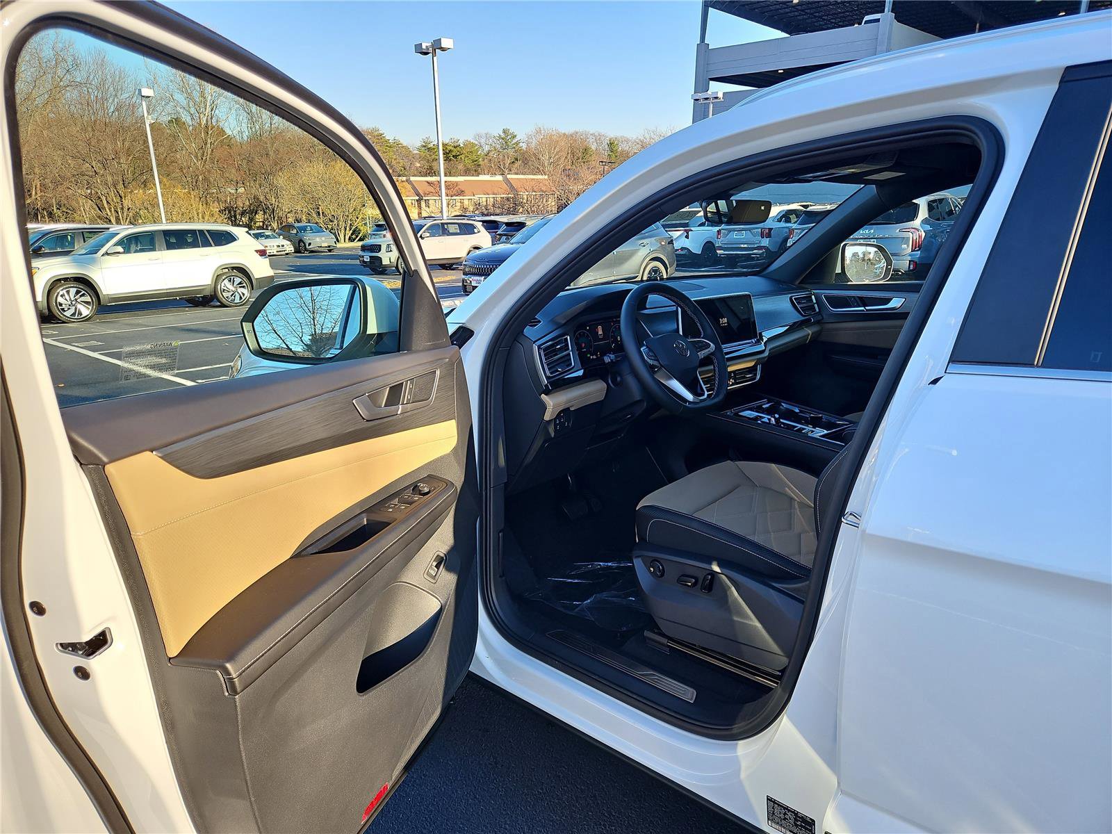 New 2026 Volkswagen Atlas Cross Sport SE image 11