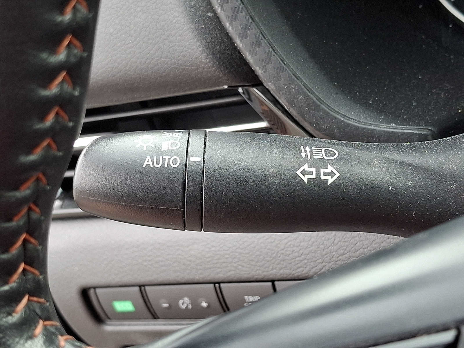 Used 2024 Nissan Sentra SR w/ SR Premium Package FWD image 22