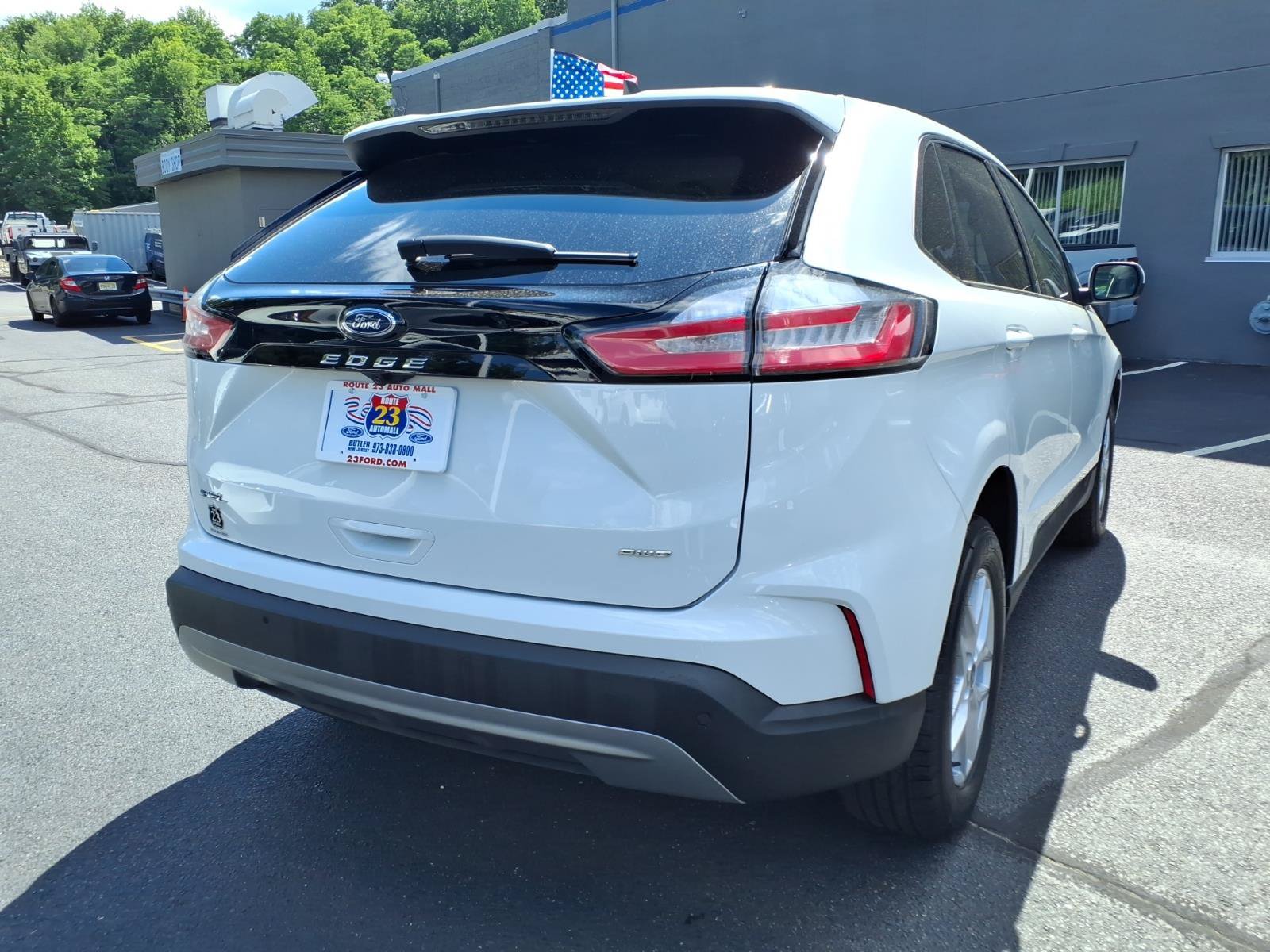 Certified 2023 Ford Edge SEL w/ Convenience Package AWD/4WD image 8
