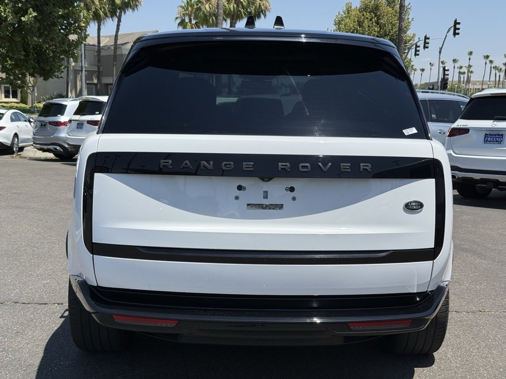 Used 2023 Land Rover Range Rover Autobiography image 6