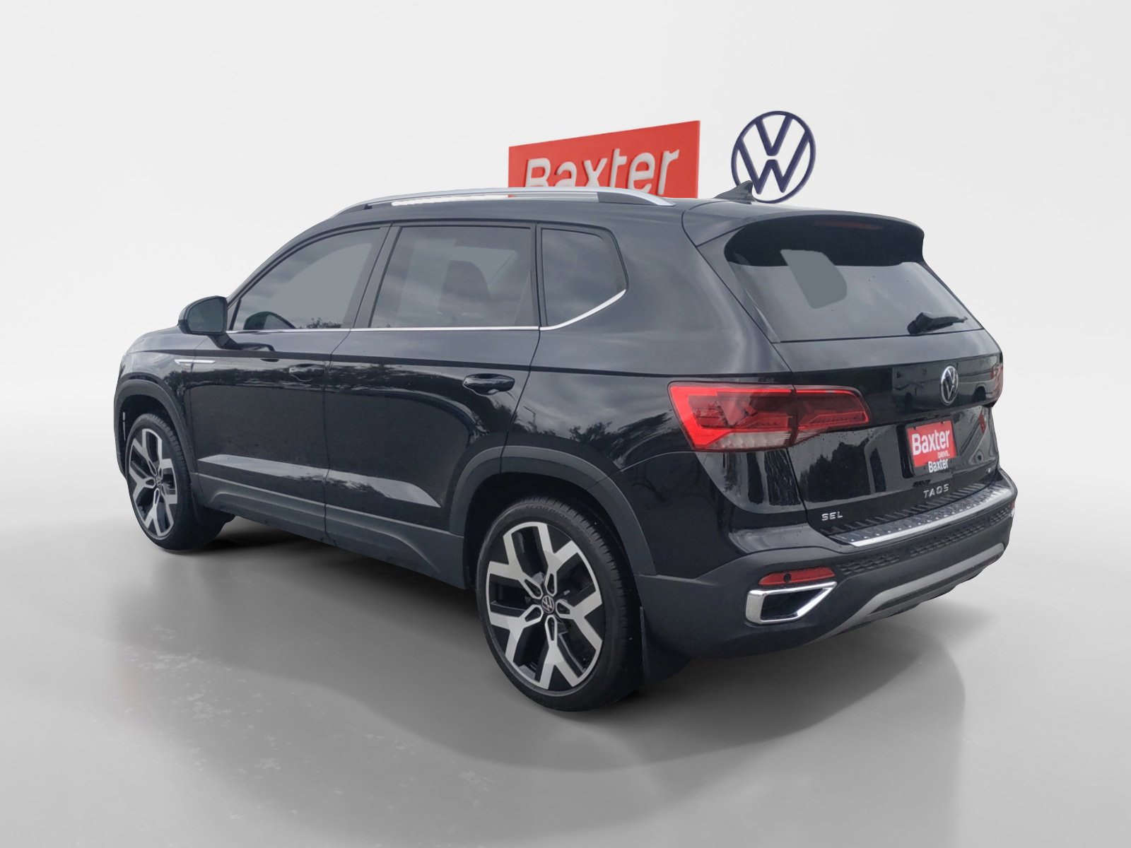 Certified 2022 Volkswagen Taos SEL w/ Panoramic Sunroof Package image 13