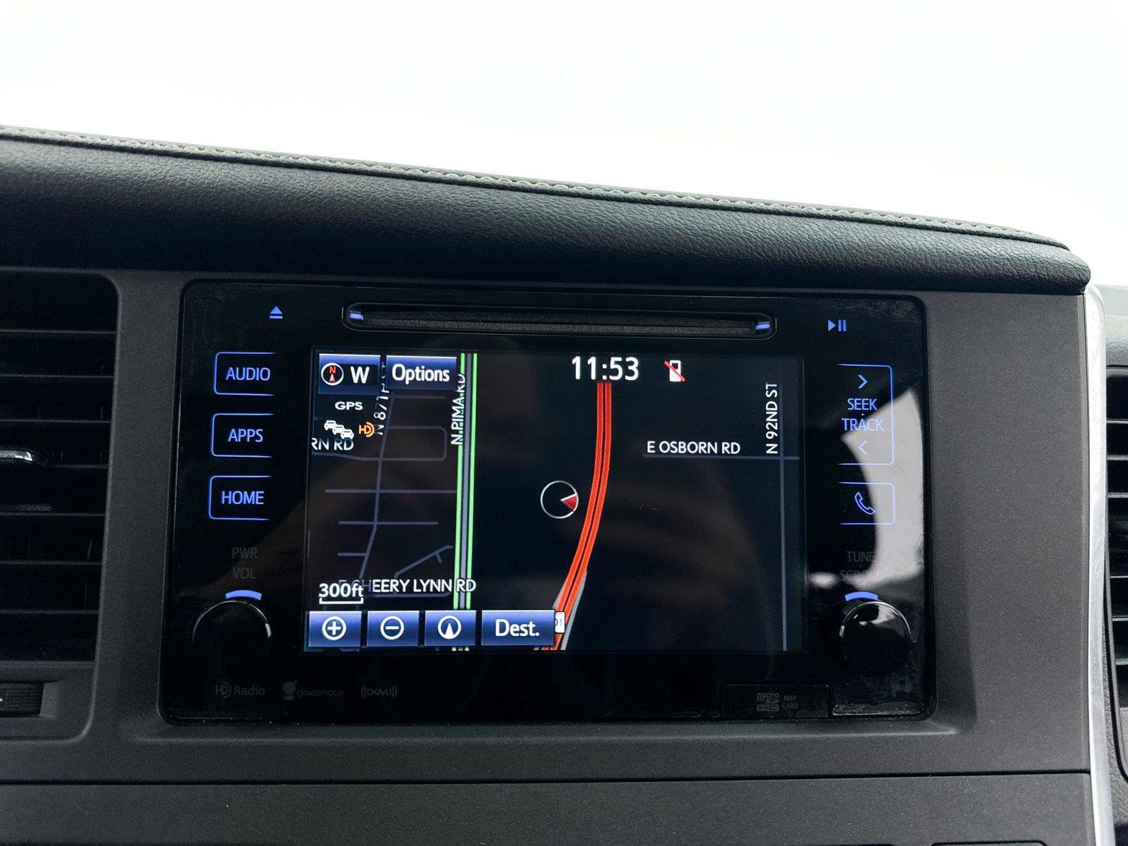 Used 2017 Toyota Sienna SE Premium FWD image 7
