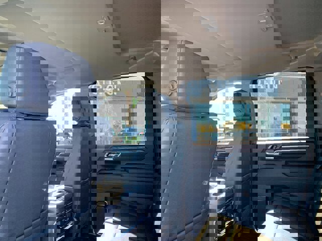 New 2026 GMC Sierra 2500 SLT w/ SLT Premium Package image 11