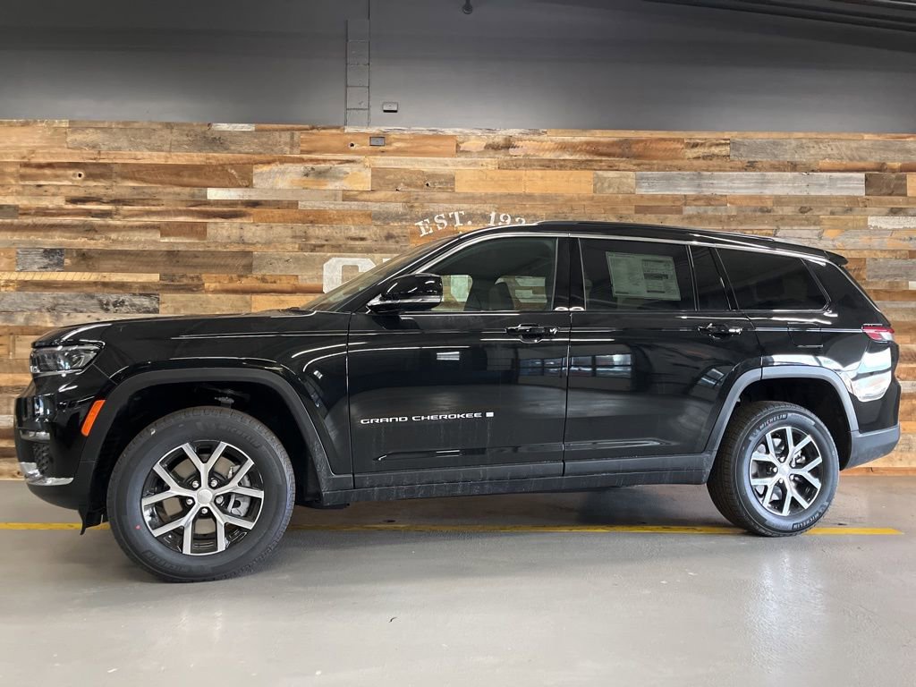 New 2025 Jeep Grand Cherokee L Limited image 17