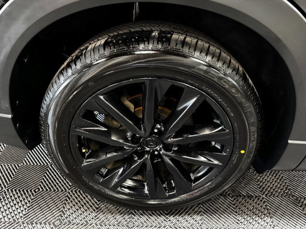 Used 2017 MAZDA CX-9 Signature image 19