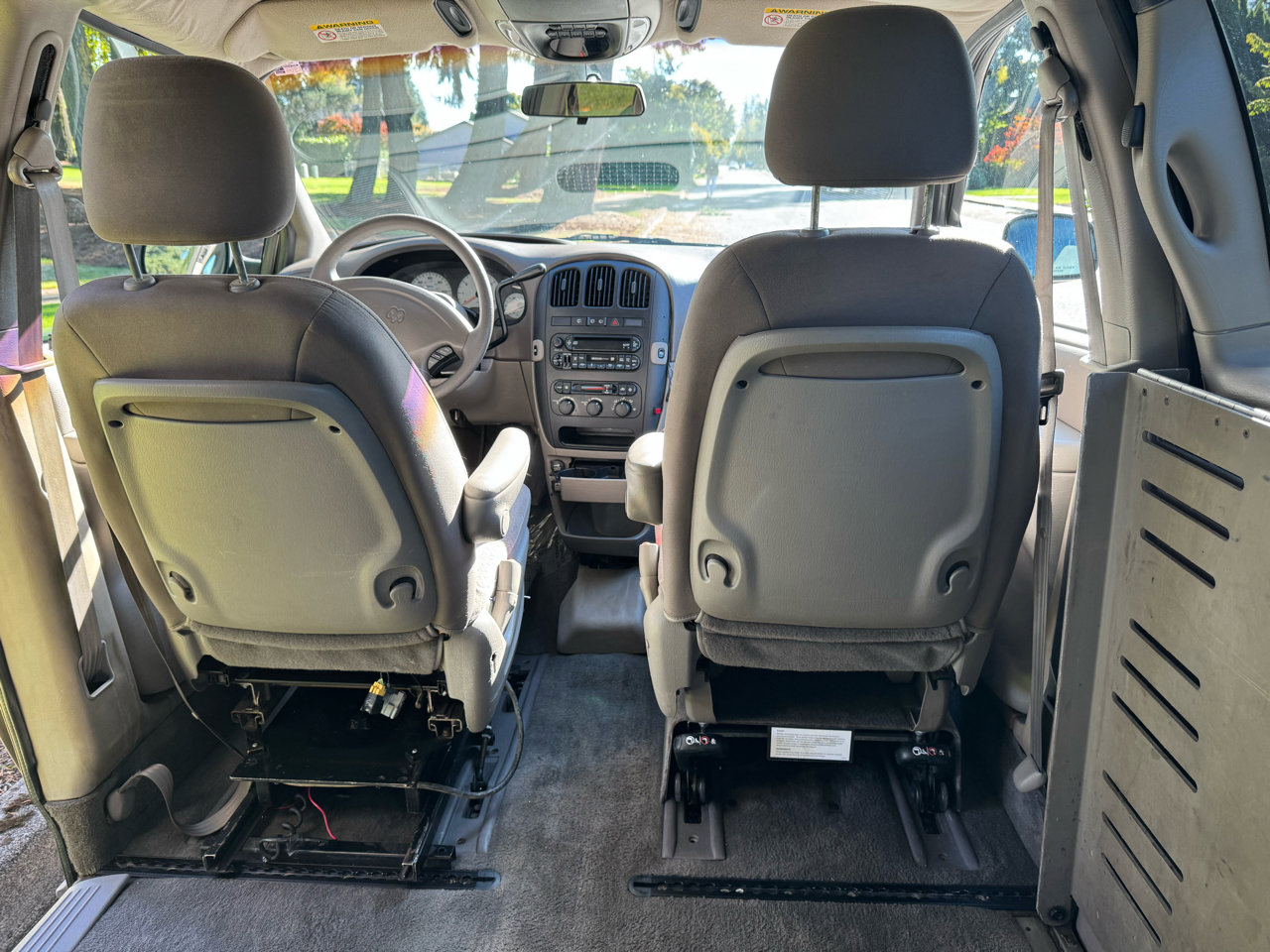 Used 2002 Dodge Grand Caravan Sport image 17