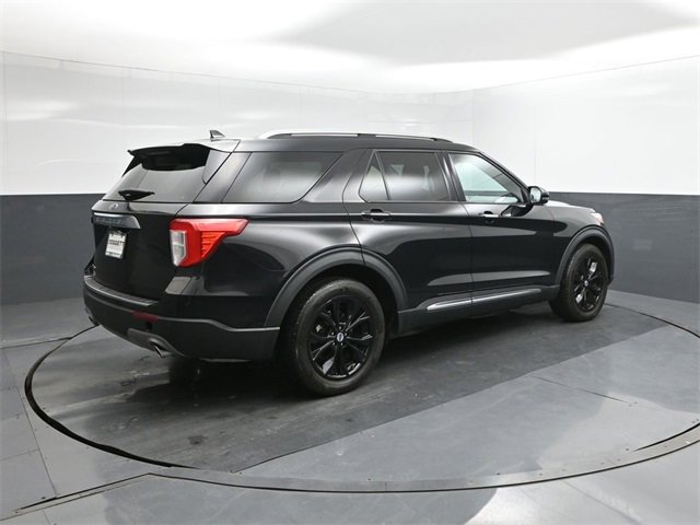 Used 2021 Ford Explorer Limited w/ Equipment Group 301A image 11