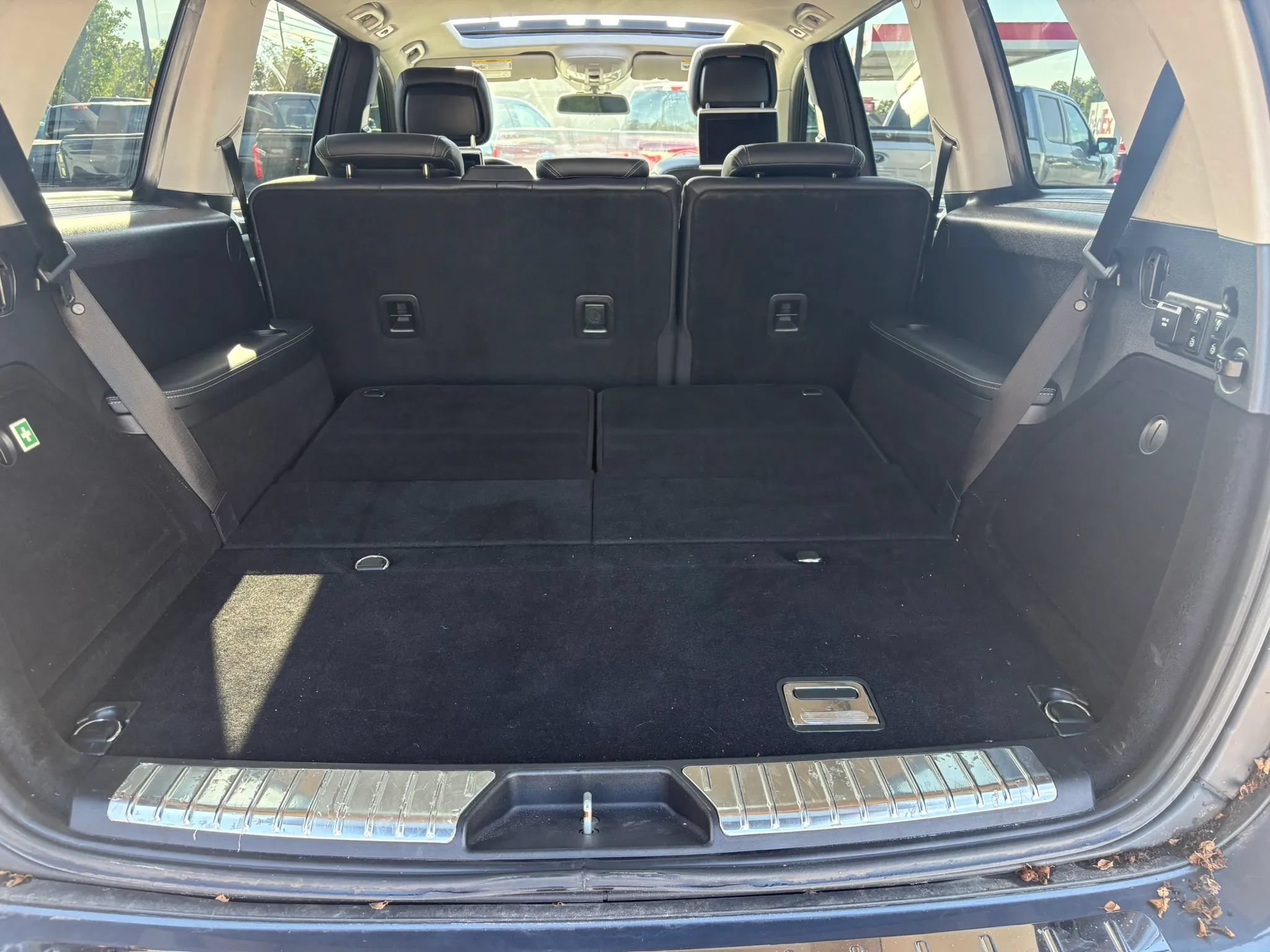 Used 2012 Mercedes-Benz GL 450 4MATIC image 17