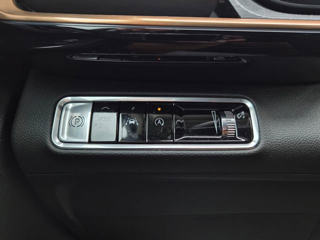 Used 2024 Buick Envision Avenir AWD/4WD image 20