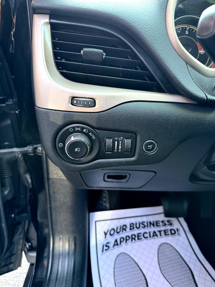 Used 2018 Jeep Cherokee Limited w/ High Altitude Package image 8