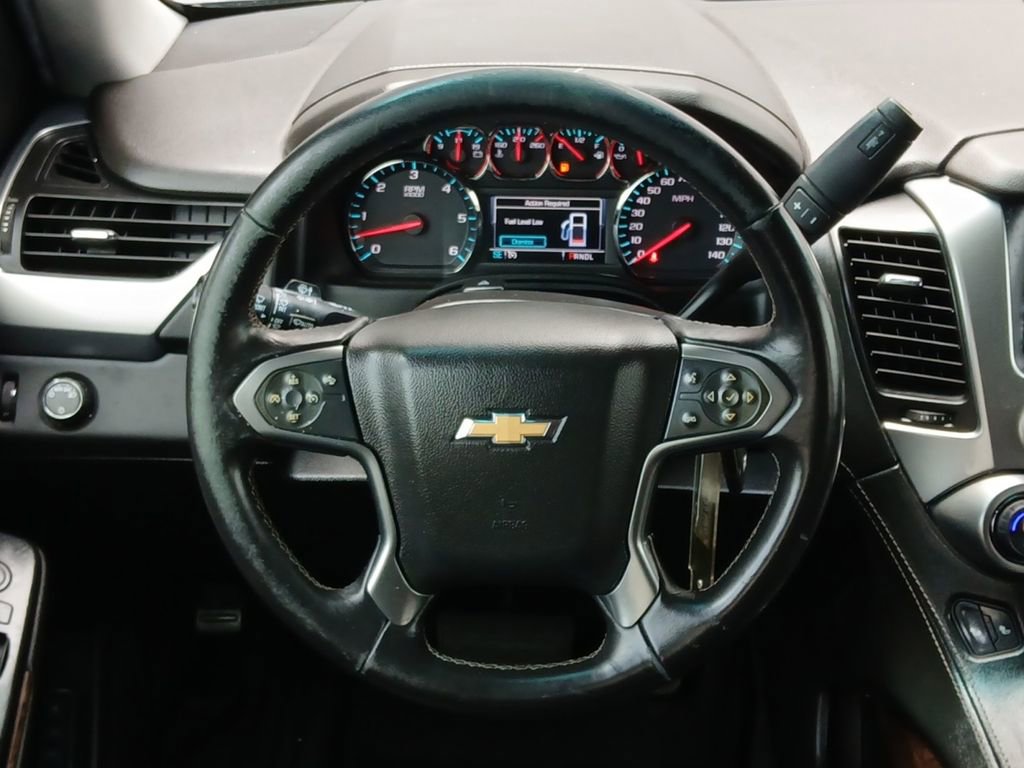Used 2018 Chevrolet Suburban LT RWD image 21