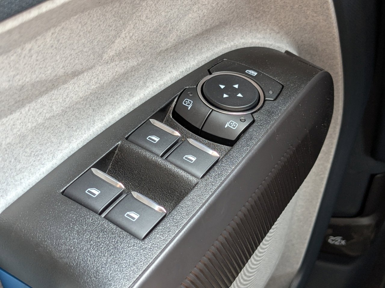 New 2025 Ford Maverick XLT w/ XLT Luxury Package image 27