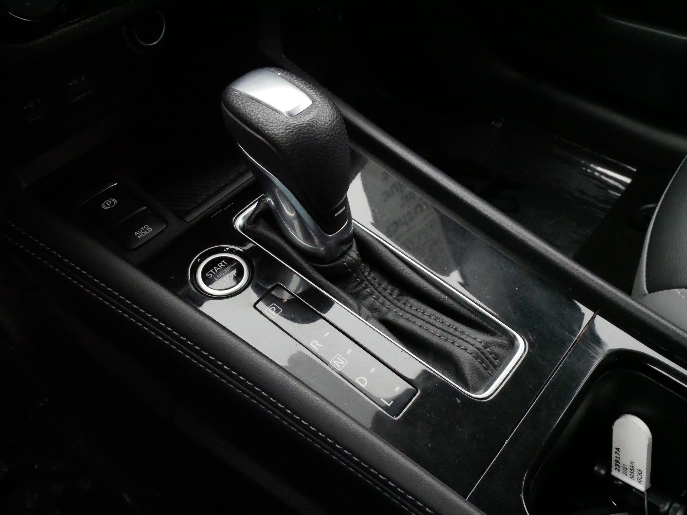 Used 2021 Nissan Kicks SR w/ SR Premium Package image 24