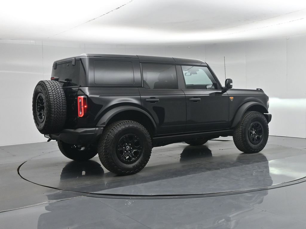 Used 2025 Ford Bronco Badlands image 28