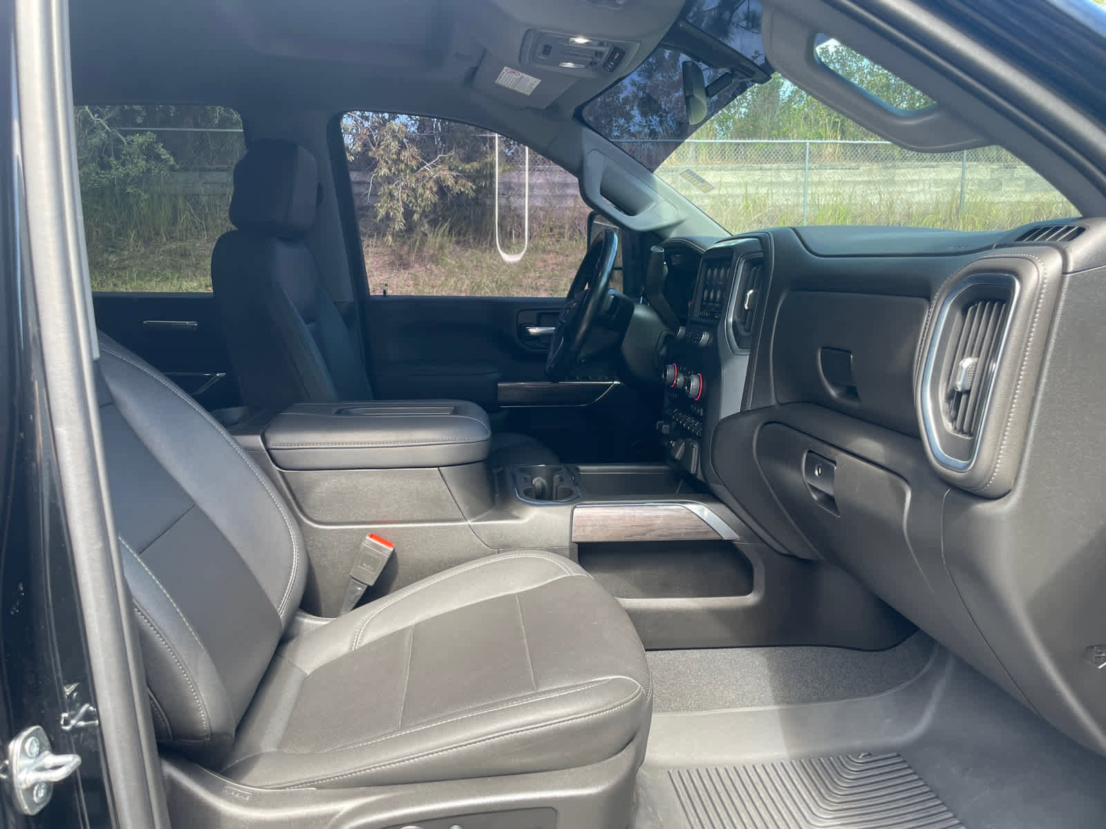 Used 2022 Chevrolet Silverado 1500 LTZ w/ LTZ Premium Package image 24