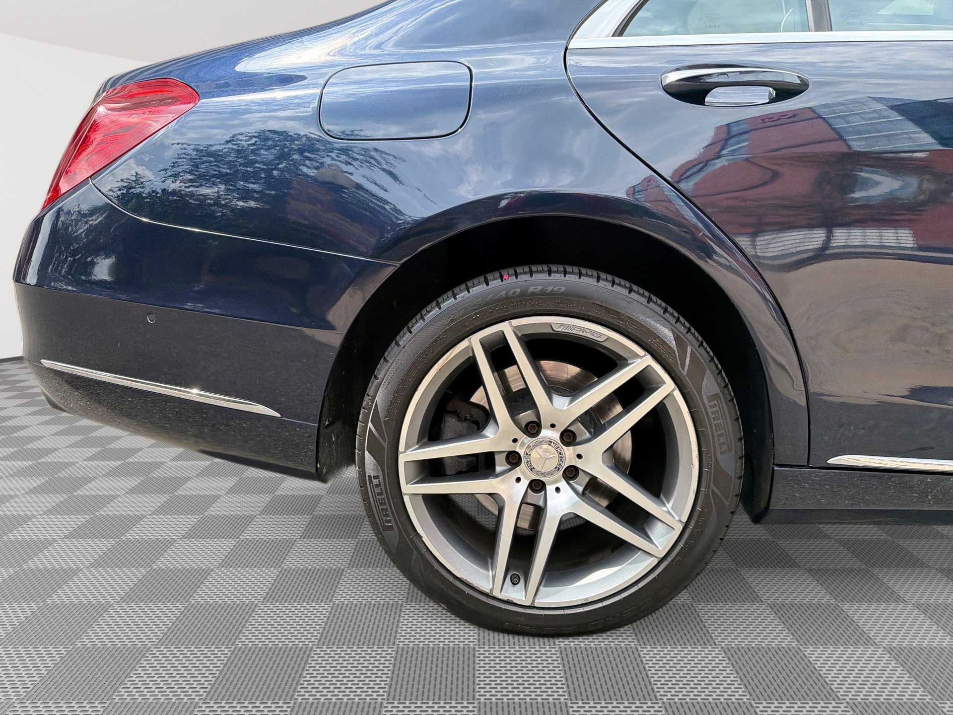 Used 2015 Mercedes-Benz S 550 4MATIC Sedan image 30
