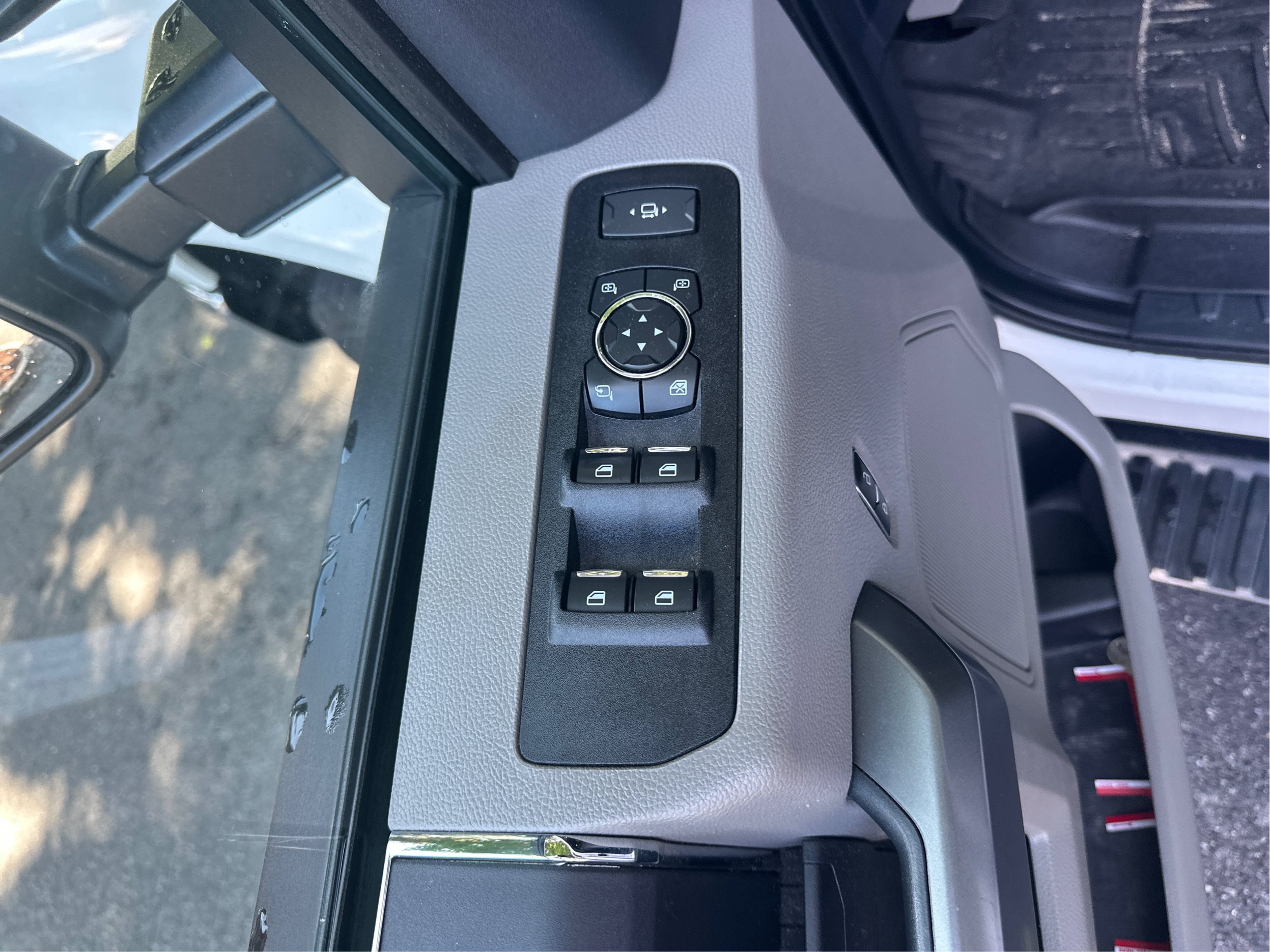 Used 2022 Ford F250 XLT w/ XLT Value Package AWD/4WD image 28