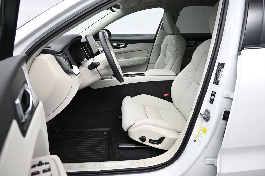 New 2026 Volvo XC60 B5 Ultra w/ Climate Package AWD/4WD image 10