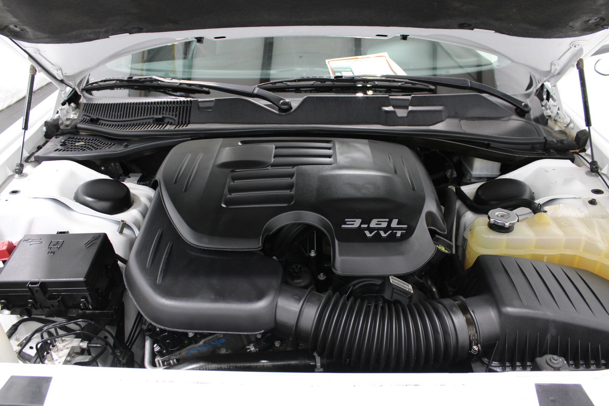 Used 2022 Dodge Challenger SXT w/ Plus Package AWD/4WD image 10