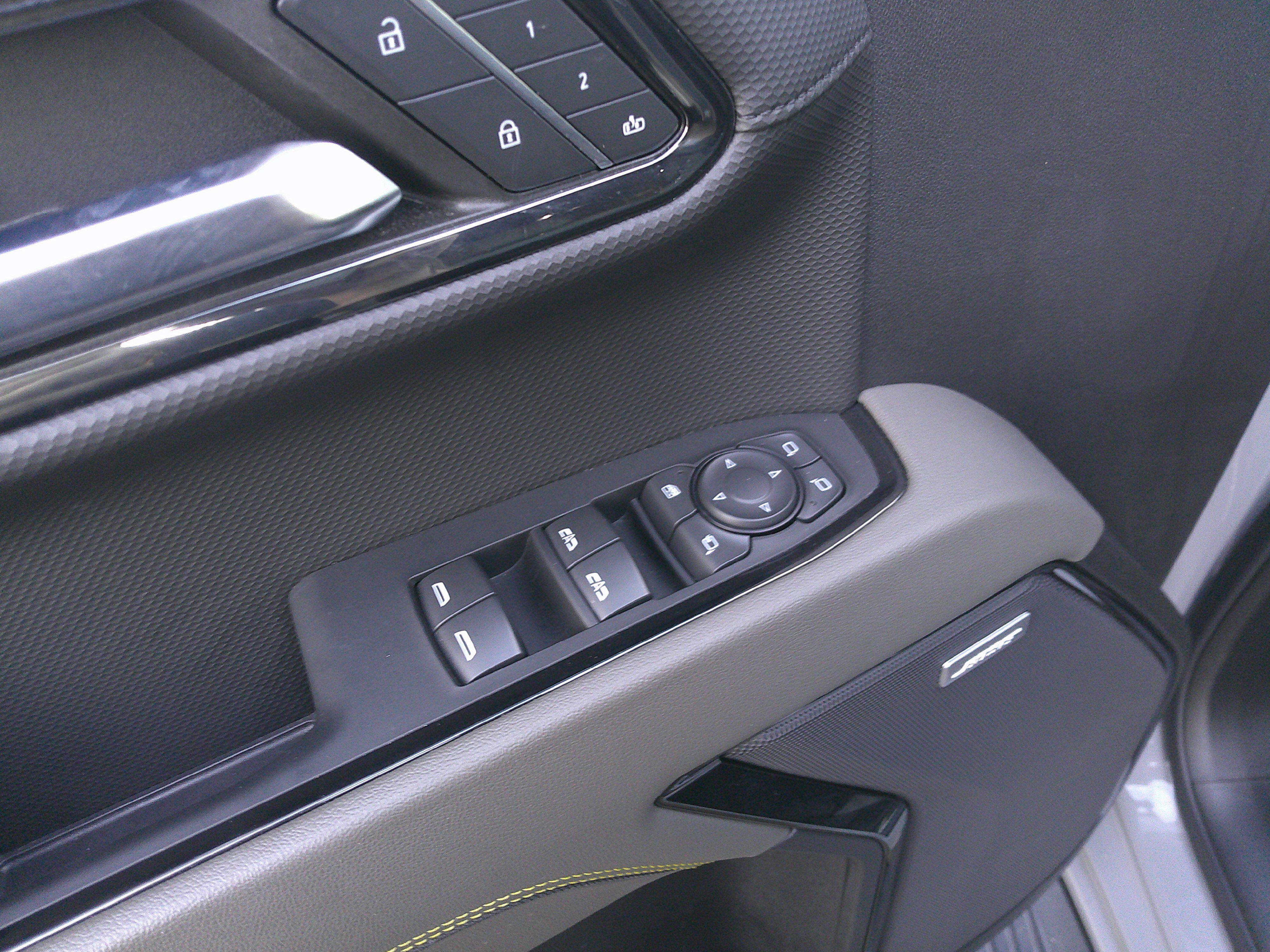 Used 2024 Chevrolet Silverado 1500 ZR2 w/ Technology Package image 18