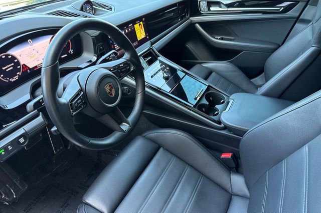 Used 2024 Porsche Panamera RWD image 10