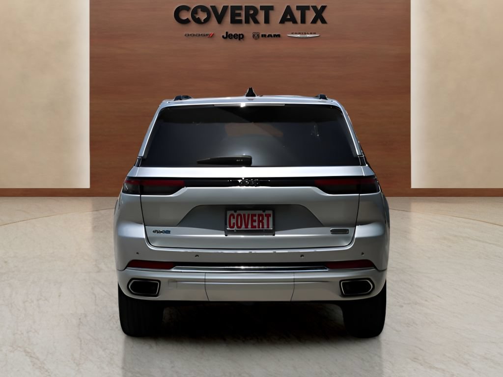 Used 2023 Jeep Grand Cherokee Overland w/ Luxury Tech Group IV AWD/4WD image 4