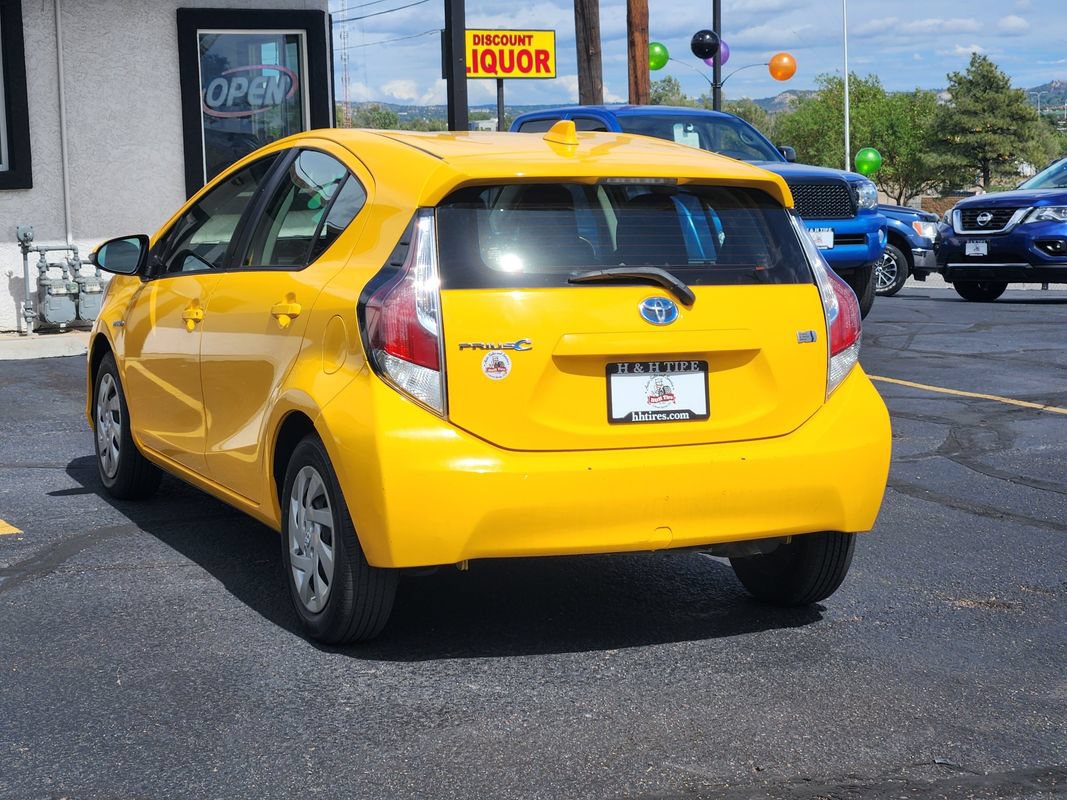 Used 2015 Toyota Prius C One FWD image 11