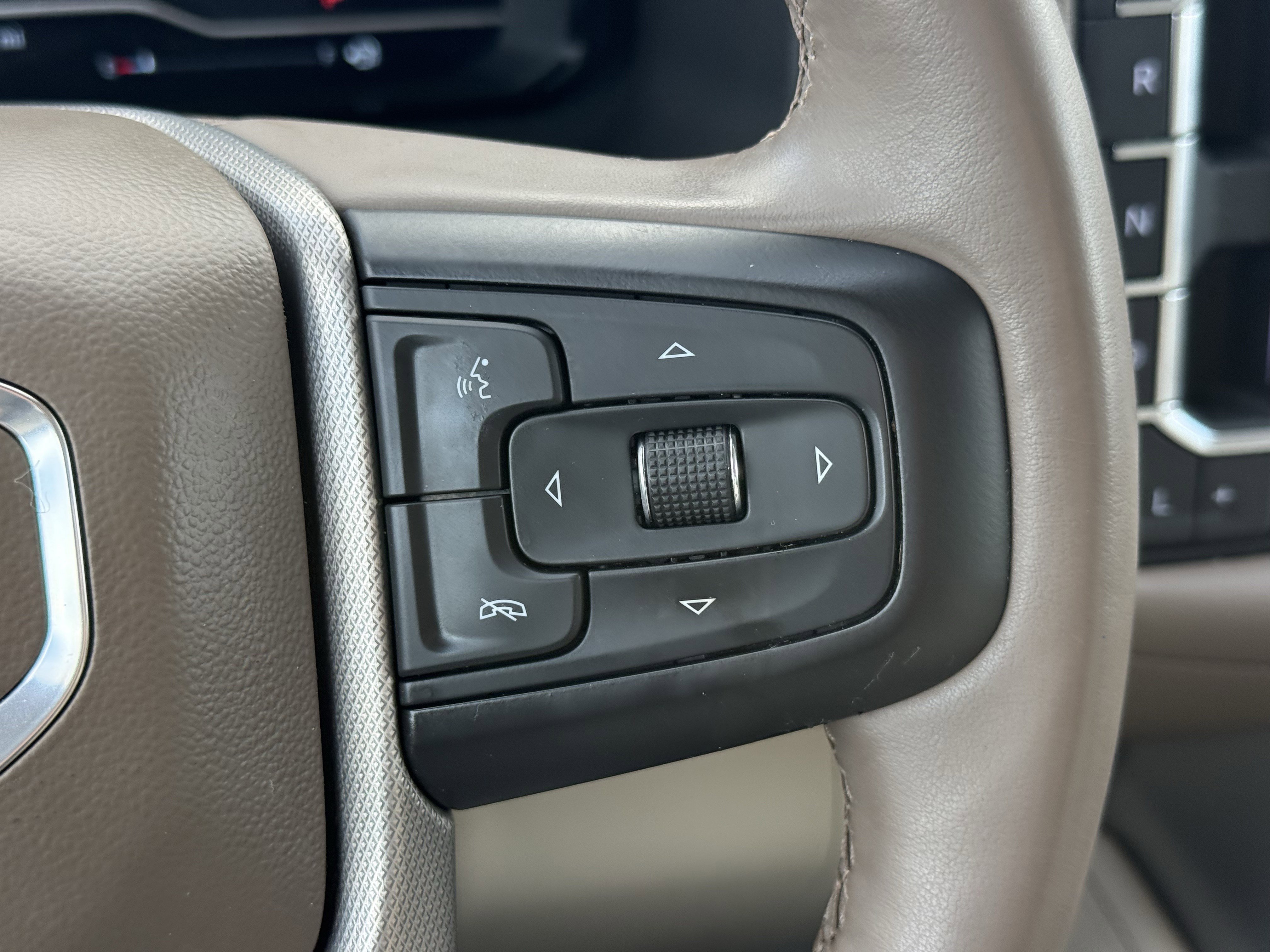 Used 2023 GMC Yukon Denali w/ Max Trailering Package image 17