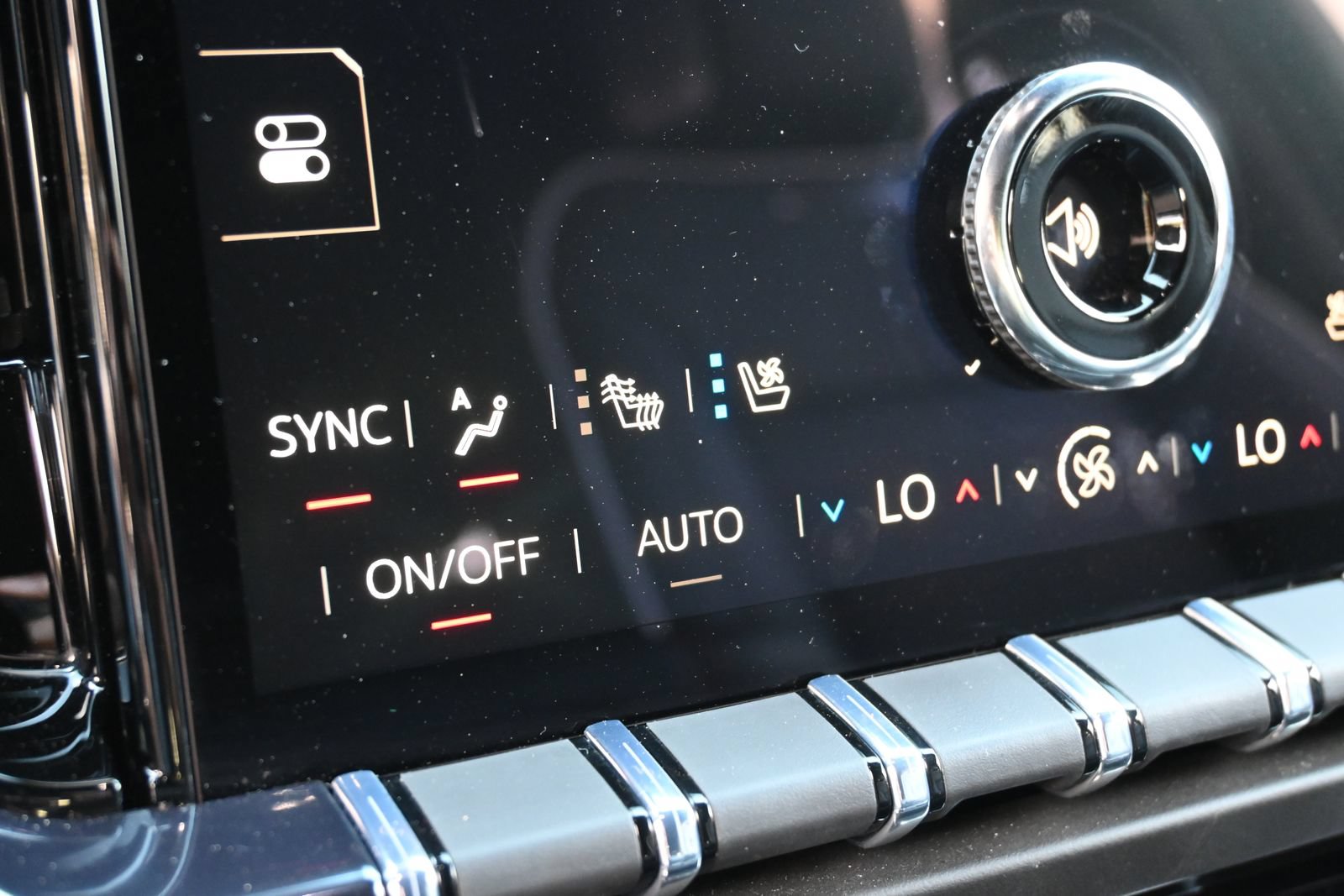 Certified 2026 GMC Yukon AT4 Ultimate AWD/4WD image 15