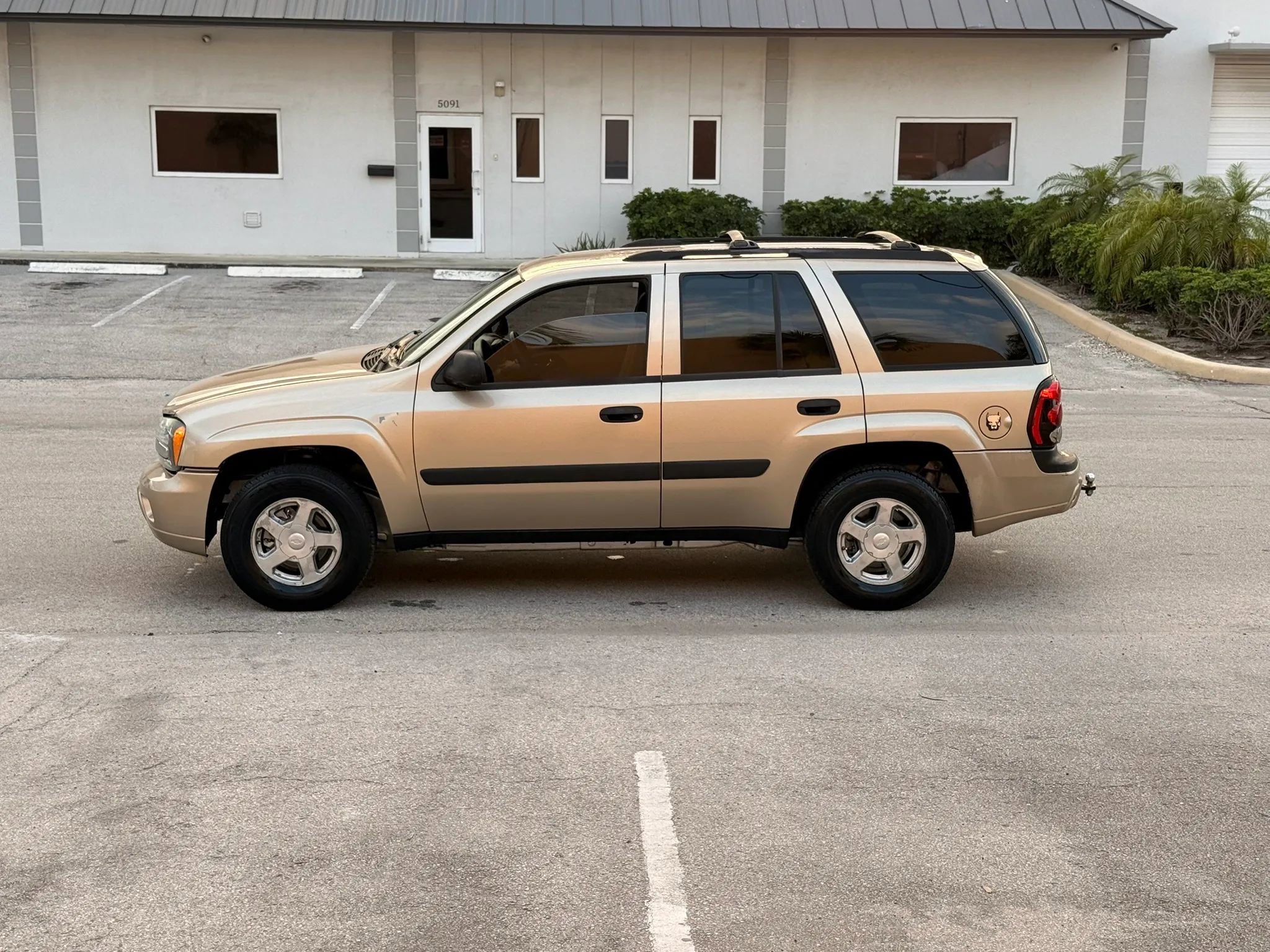Used 2005 Chevrolet TrailBlazer LS w/ LS Preferred Equipment Group image 4