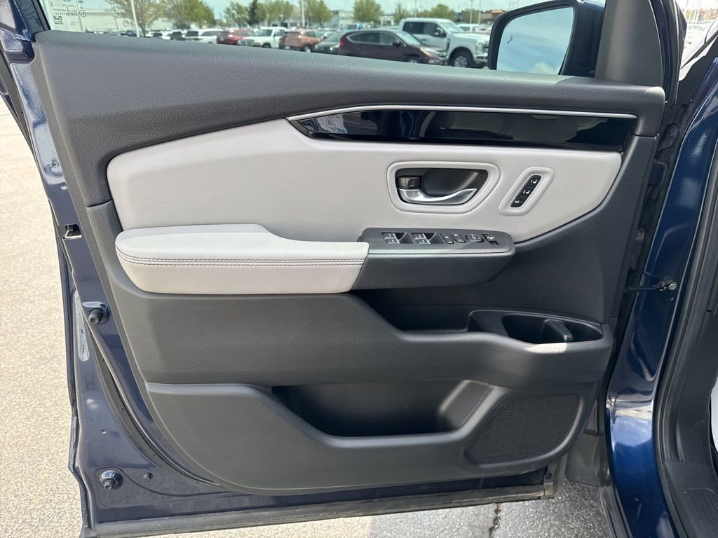 Certified 2023 Honda Pilot Touring image 32