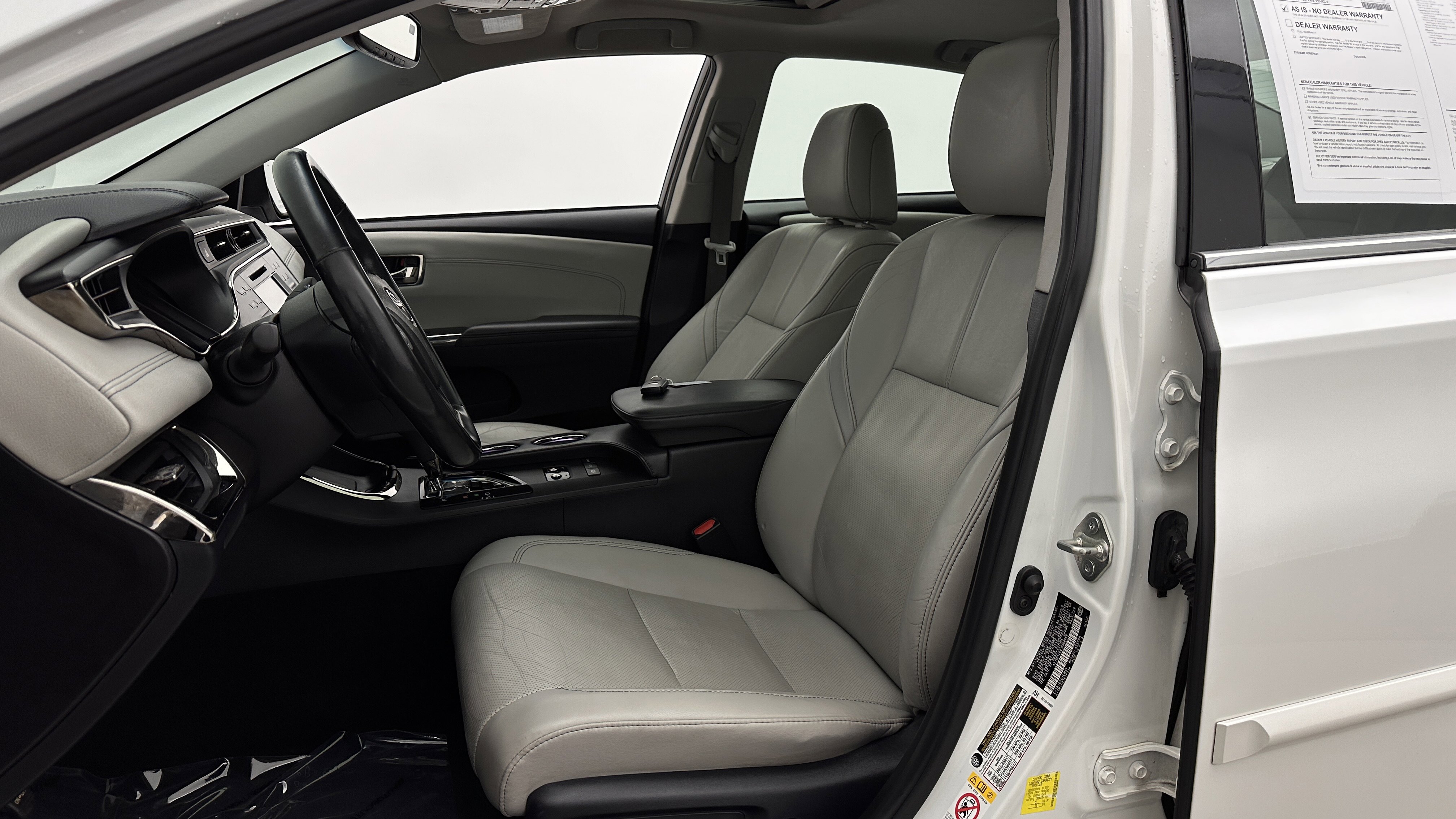 Used 2018 Toyota Avalon Limited w/ Protection Package FWD image 16