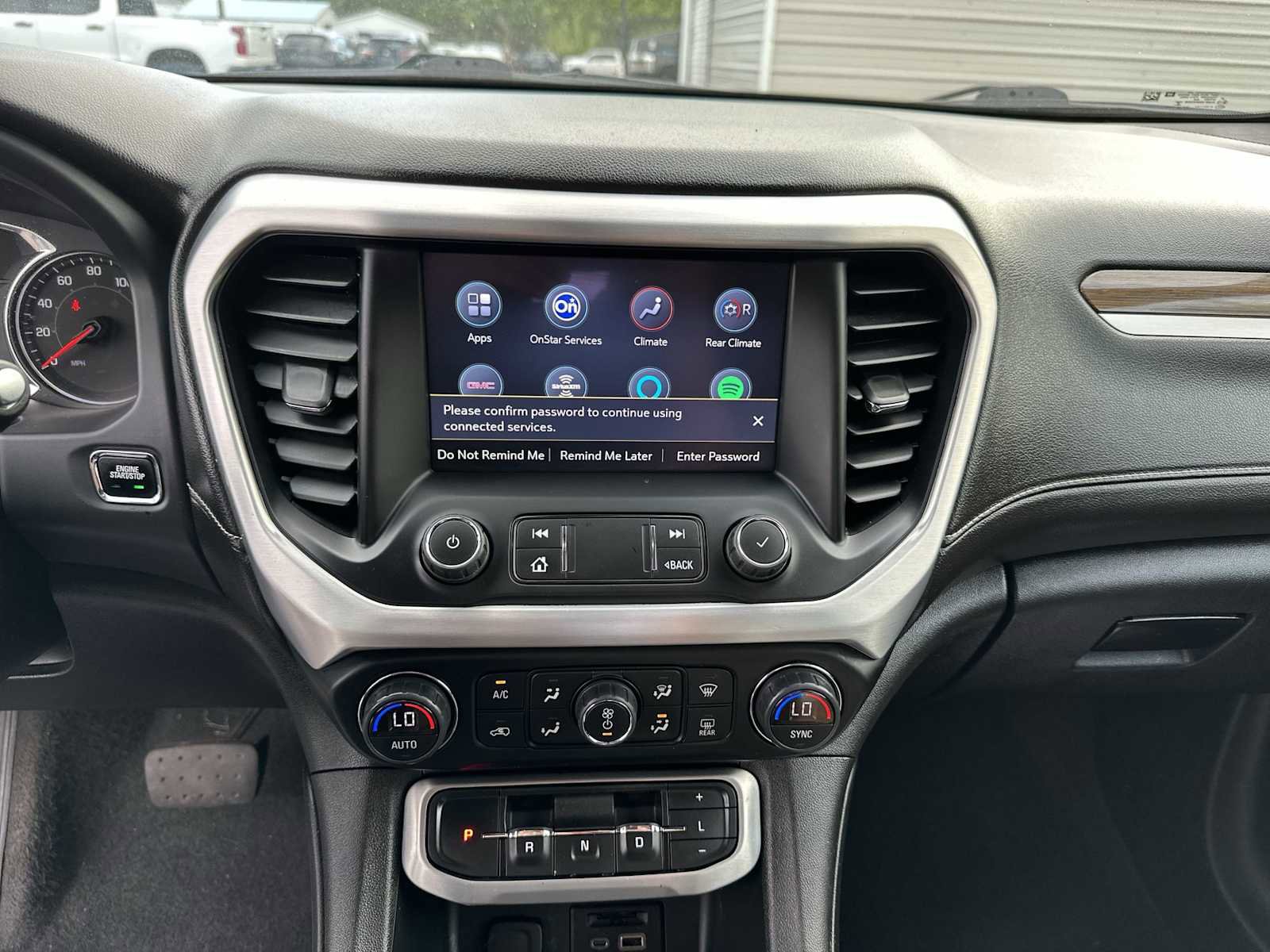 Used 2022 GMC Acadia SLE w/ Driver Convenience Package image 21