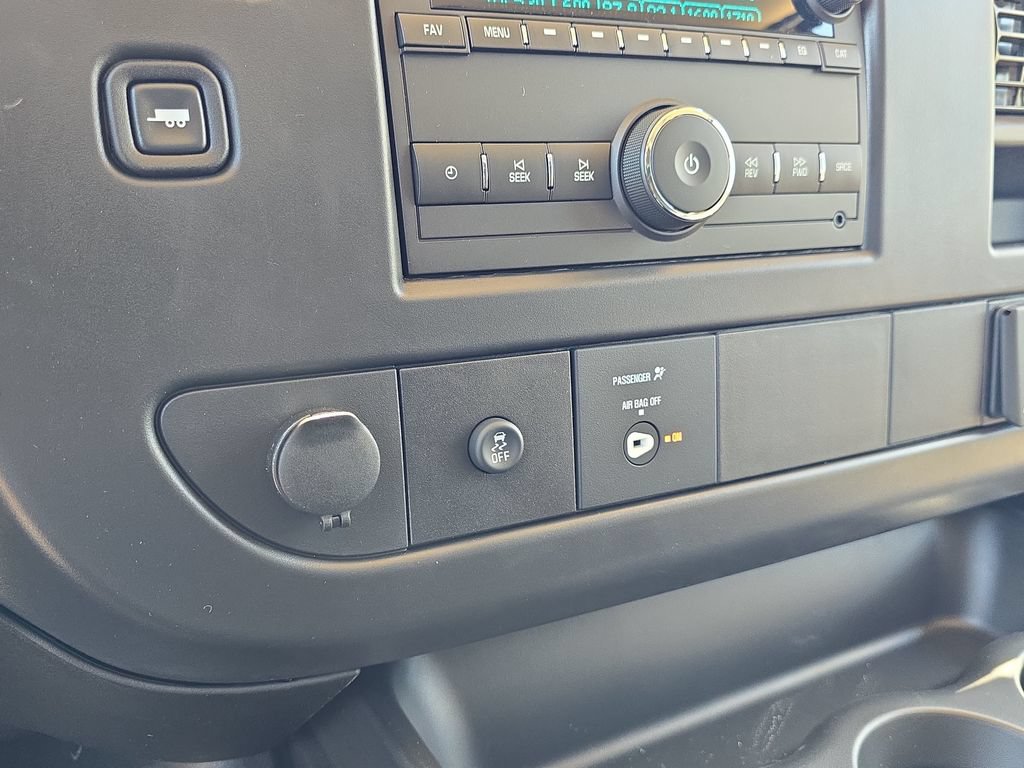New 2026 GMC Savana 2500 w/ Driver Convenience Package RWD image 24