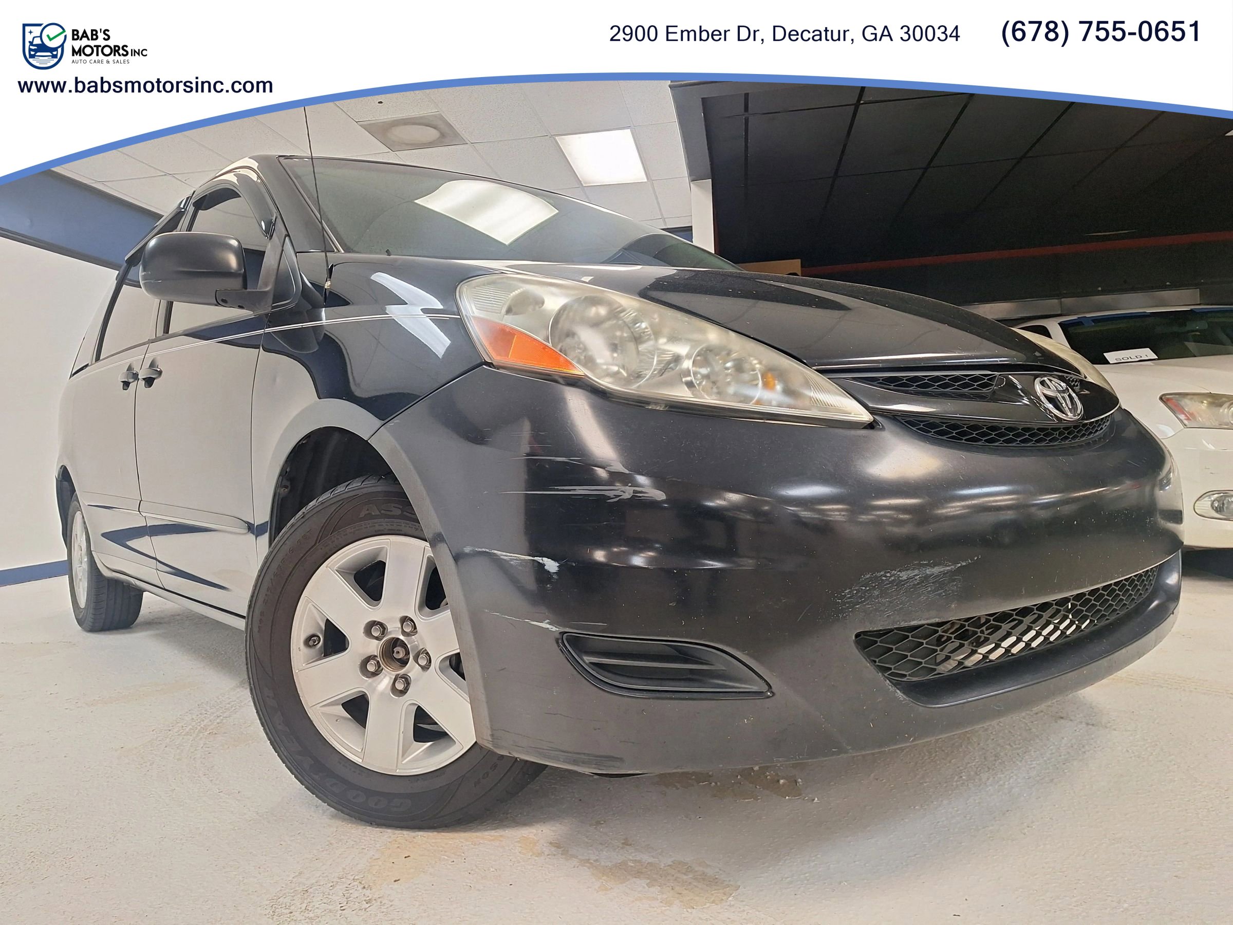 Used 2009 Toyota Sienna CE FWD image 2