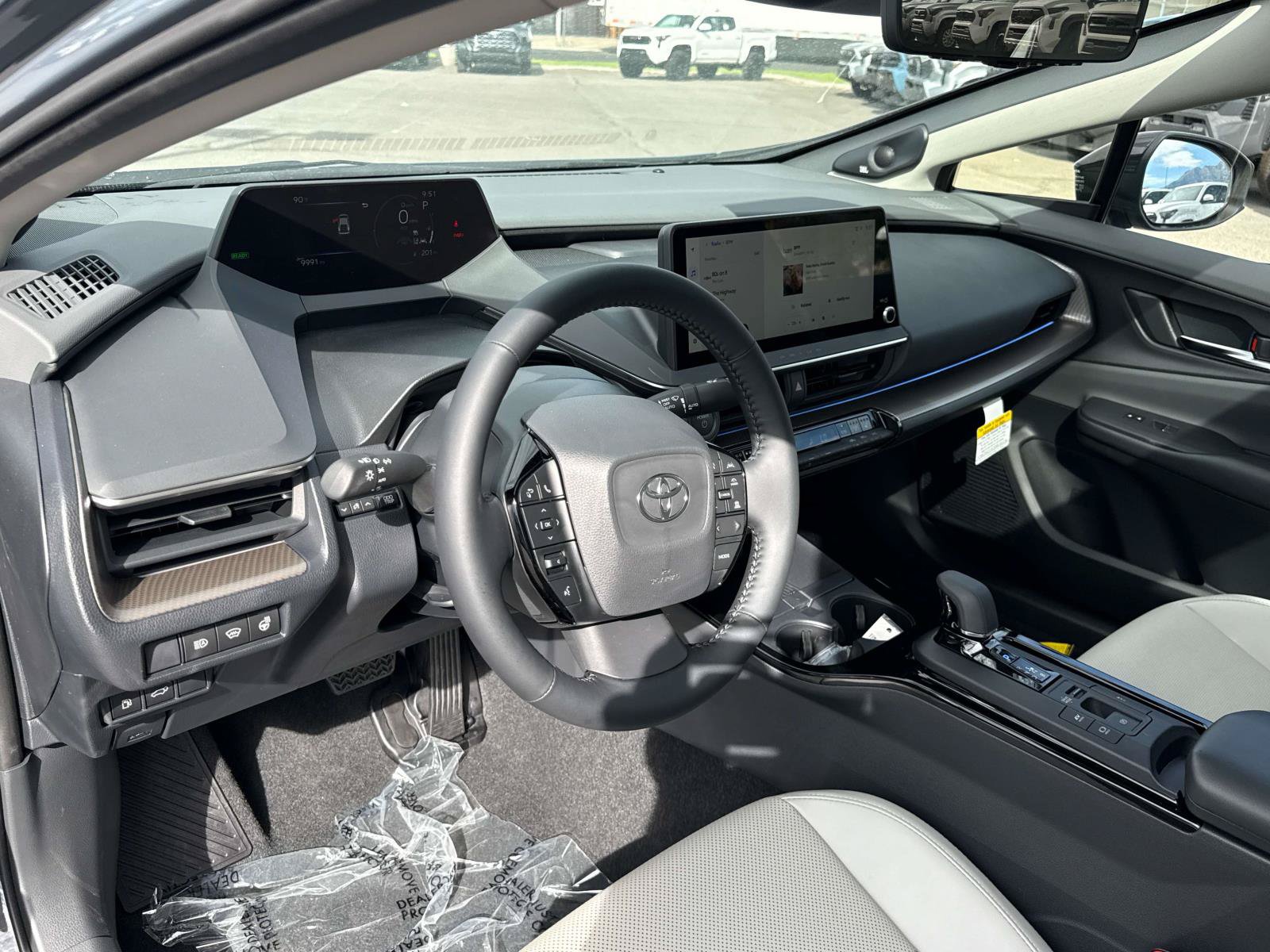 New 2027 Toyota Prius Limited FWD image 7