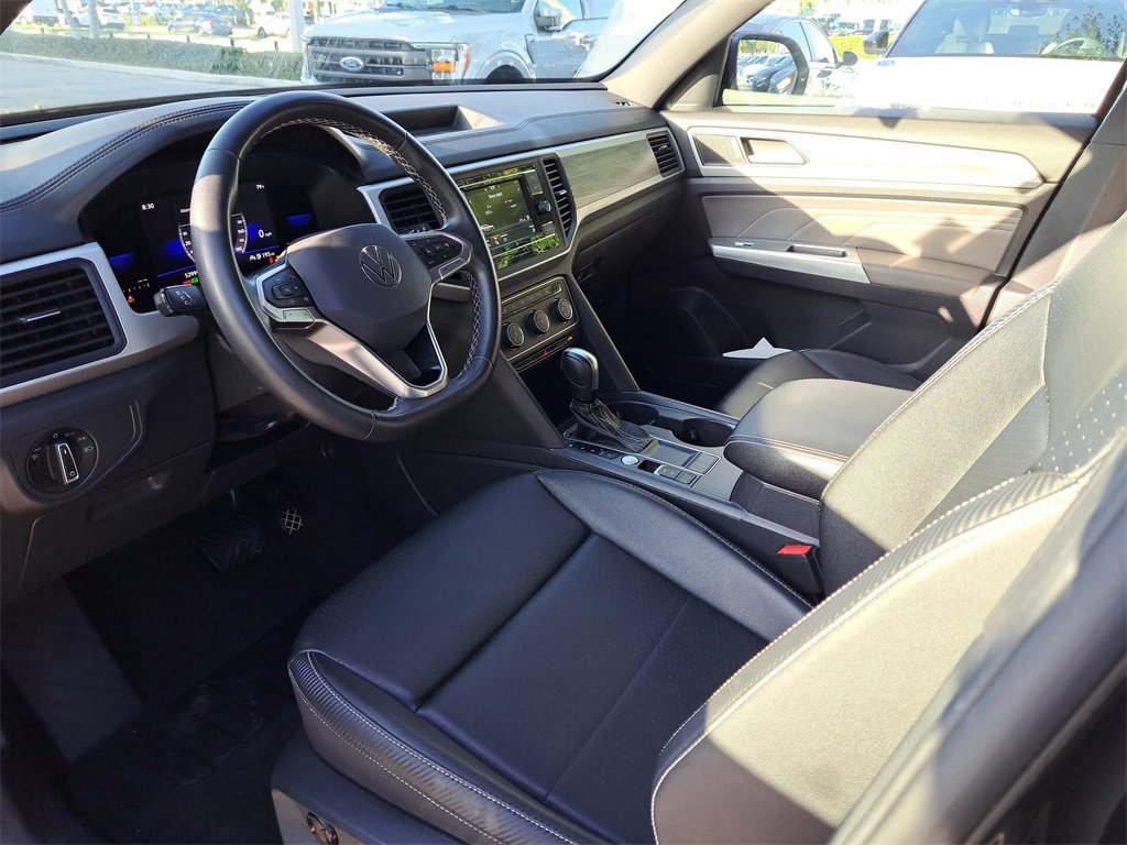 Certified 2023 Volkswagen Atlas Cross Sport SE image 14